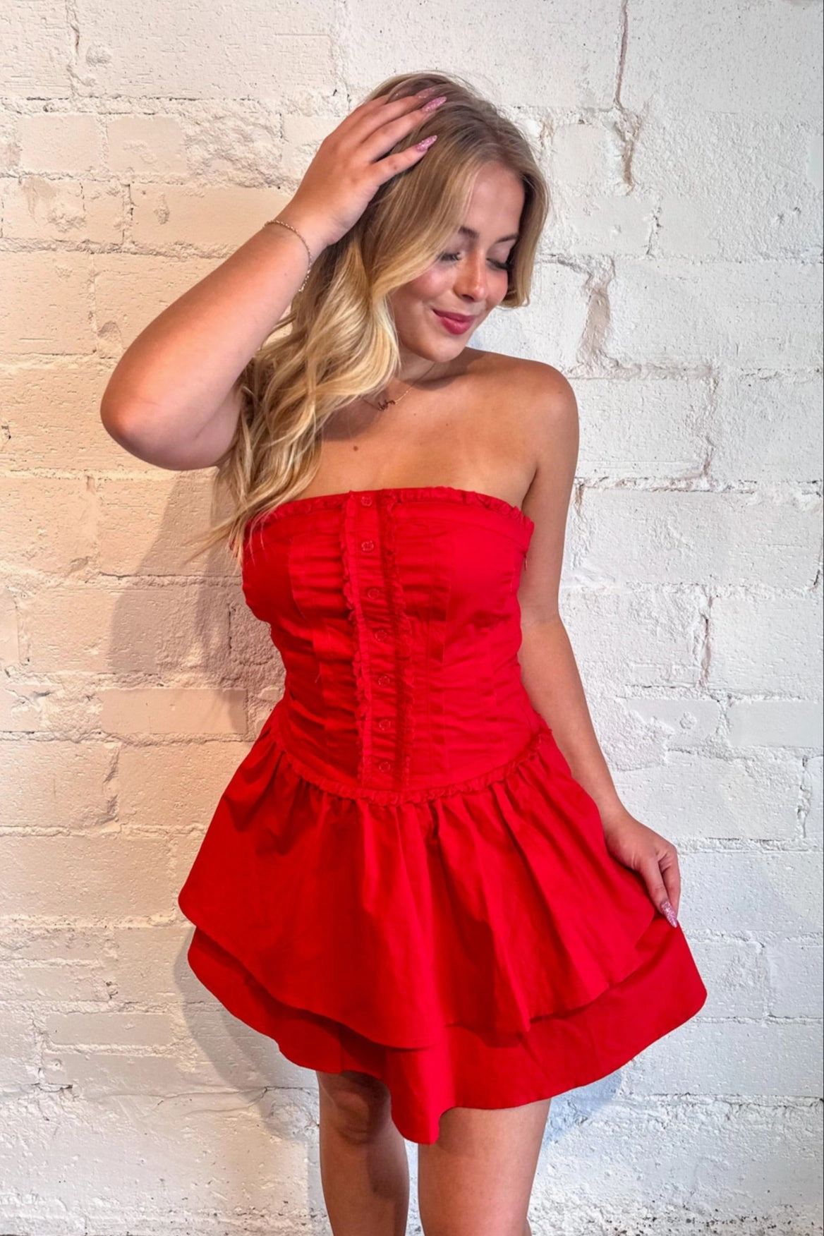 Buckle-Detail Slit-Hem Sweet Escape Strapless Mini Dress