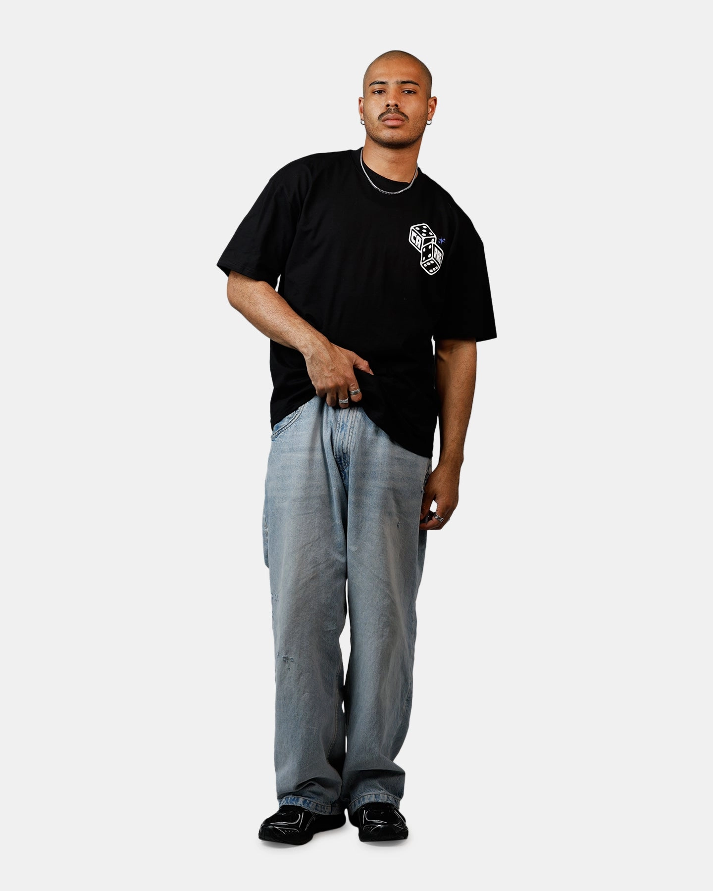 Contrast Topstitching Detail Silicone Grip Interior Carre Feeling Lucky T-Shirt Black