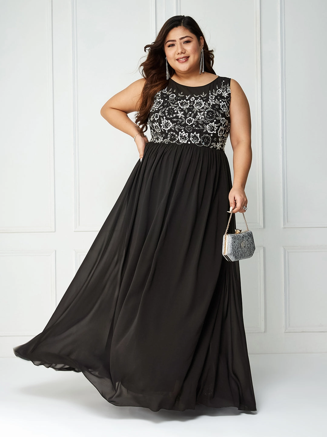 Relaxed Fit Design Body Bliss Black Solid Sequin Embroidery Maxi Dress