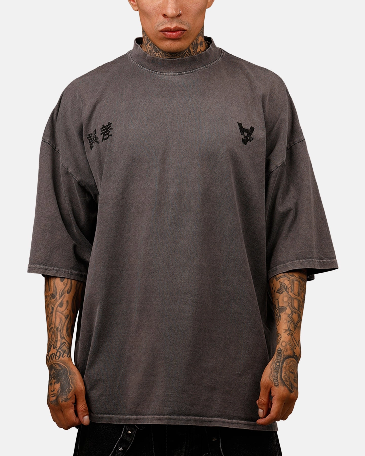 AntiPilling Surface Stretch Woven Material The Anti Order Oni Mockneck T-Shirt Washed Charcoal