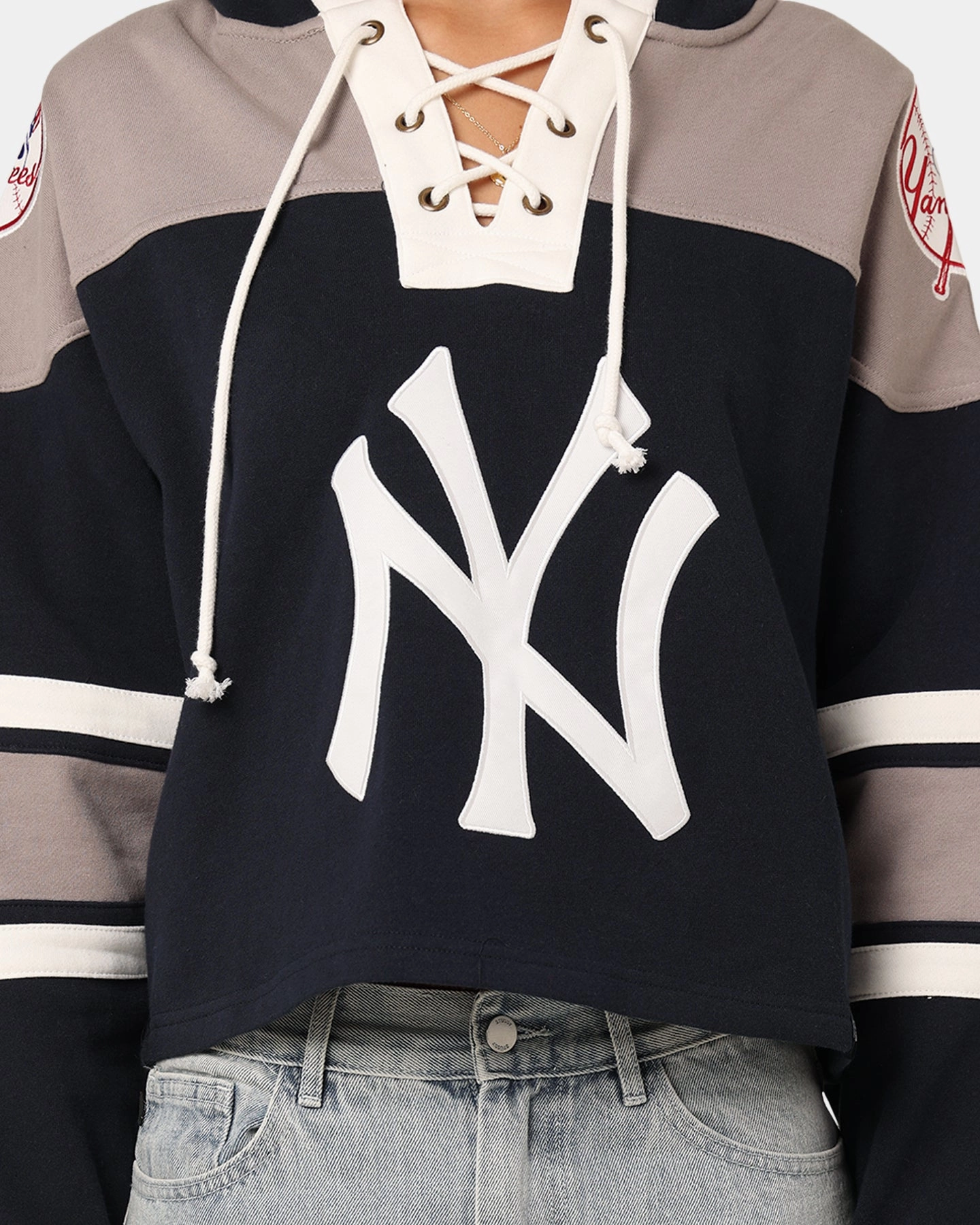 Adjustable Cuff System Temperature Regulating Fabric 47 Brand Women's New York Yankees Cropped Lacer Hoodie Fall Navy