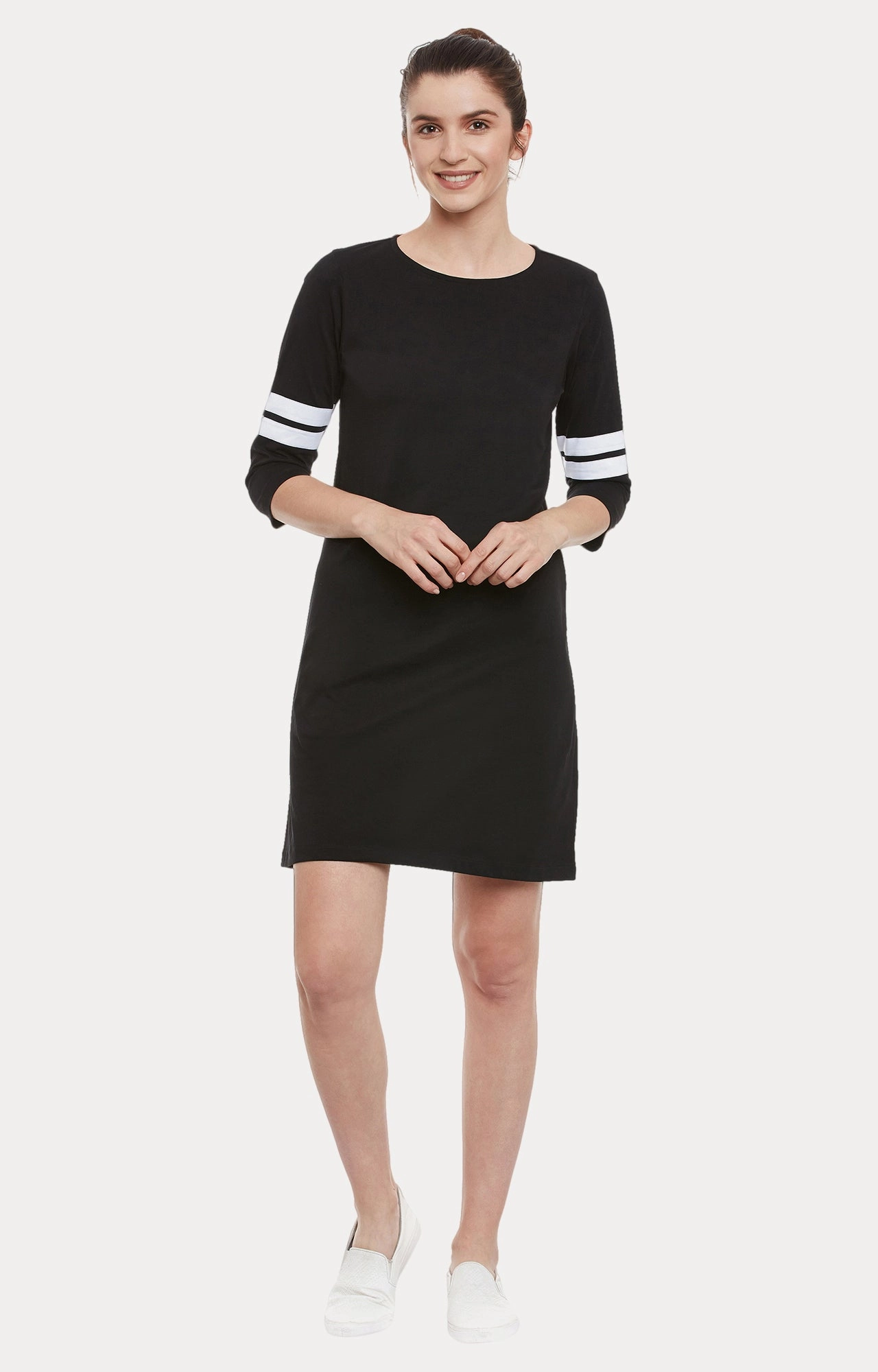 Women's Black Solid Round Neck 3/4 Sleeve Paneled Shift Dress Elastic-Cuff