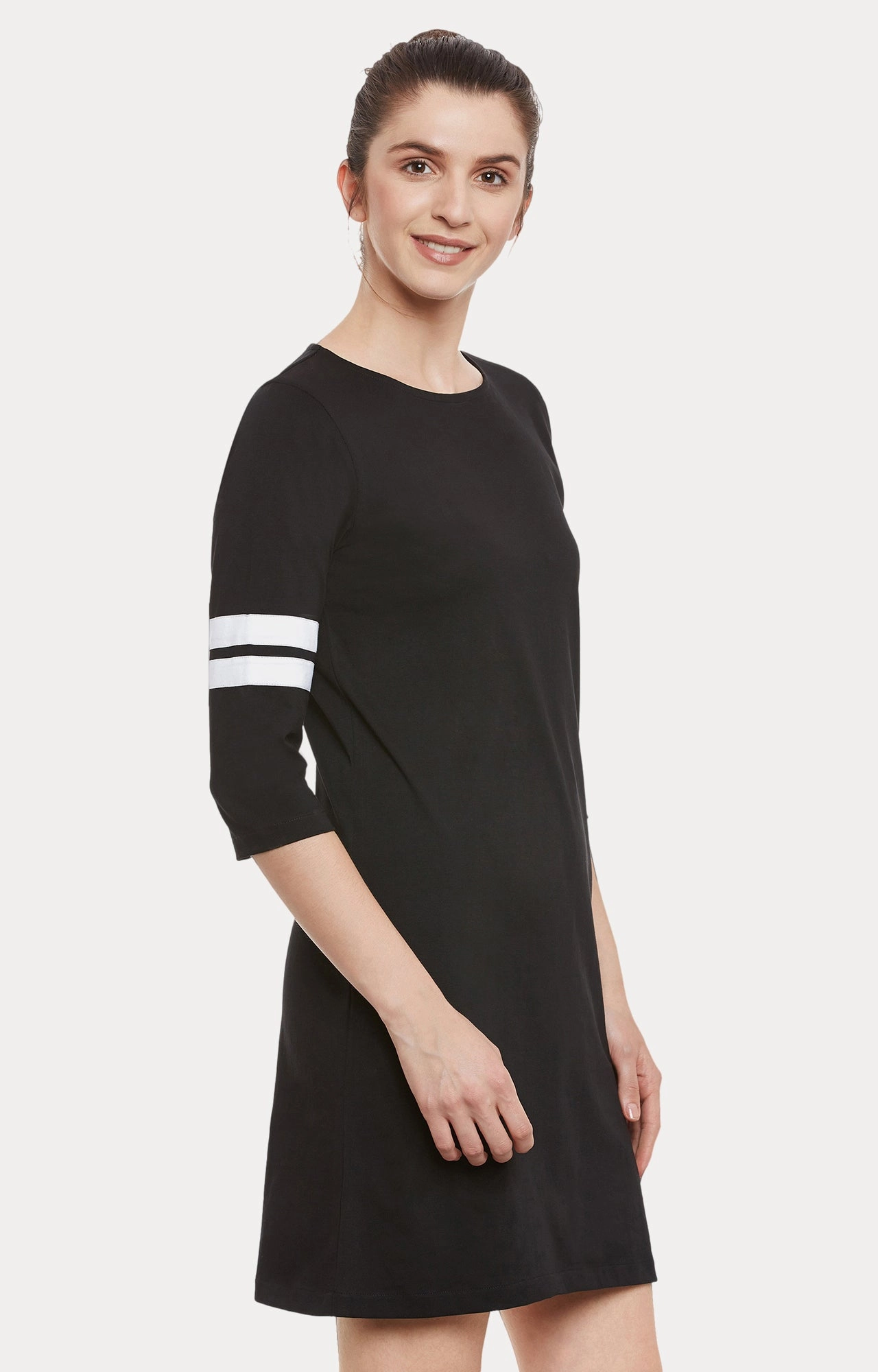 Women's Black Solid Round Neck 3/4 Sleeve Paneled Shift Dress Relaxed Mood