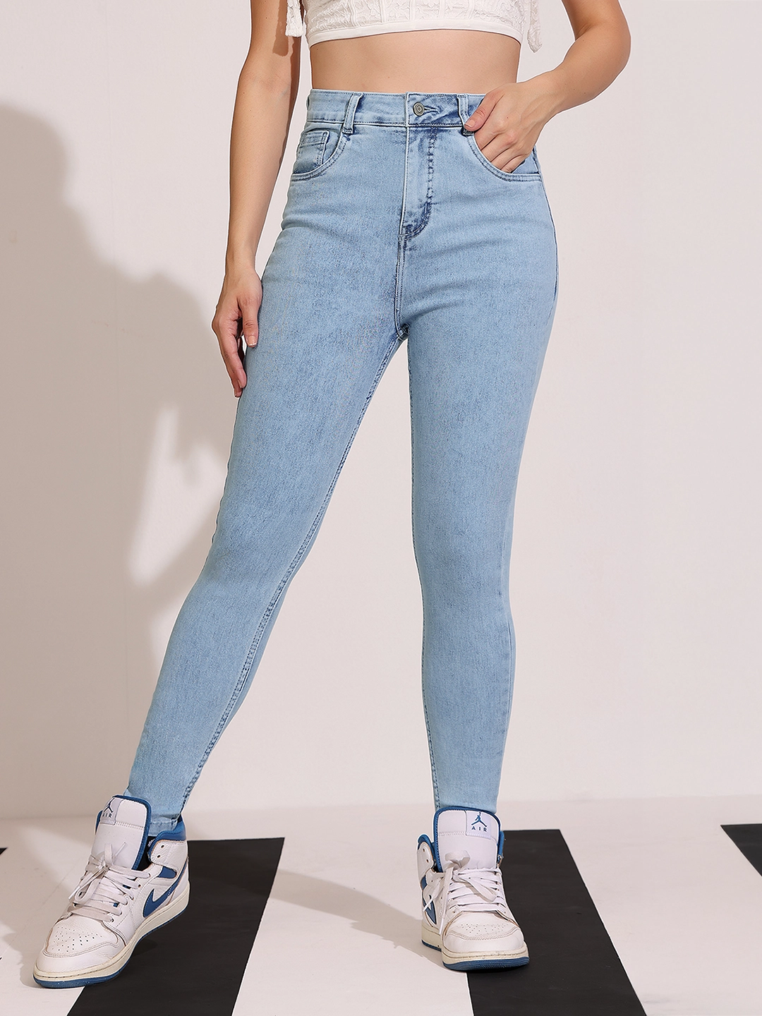 Brunch Outfit Traveler Gear Women's Blue Skinny-Fit High-Rise Clean-Look Regular-Length Stretchable Denim Jeans
