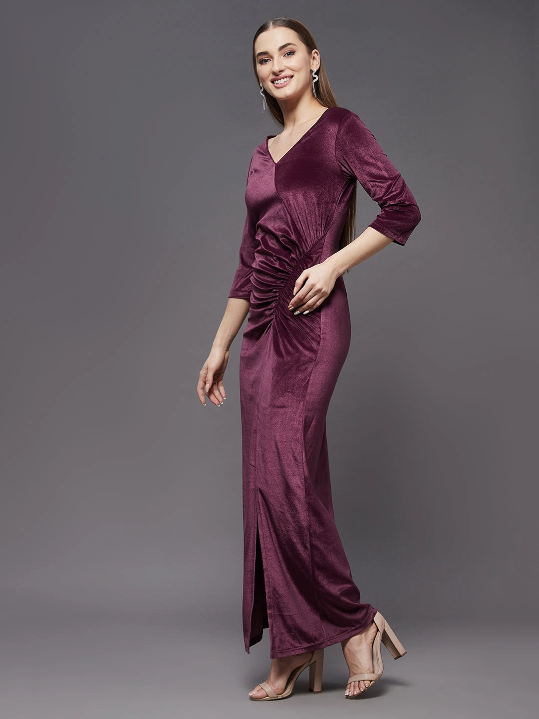 Crease Ease Women's Dark Mauve V-Neck 3/4th Sleeve Solid Ruched Maxi Dress Nordic Calm Glamorous look
