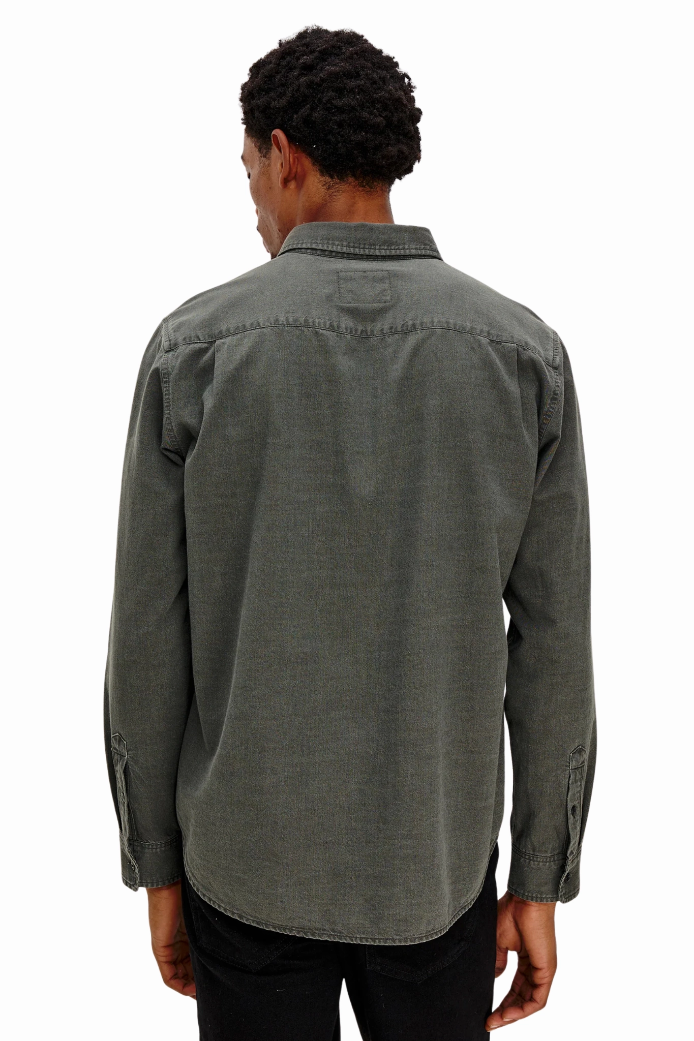 Tristan Shirt in Shadow Past Thermoregulating Layer Distressed finish