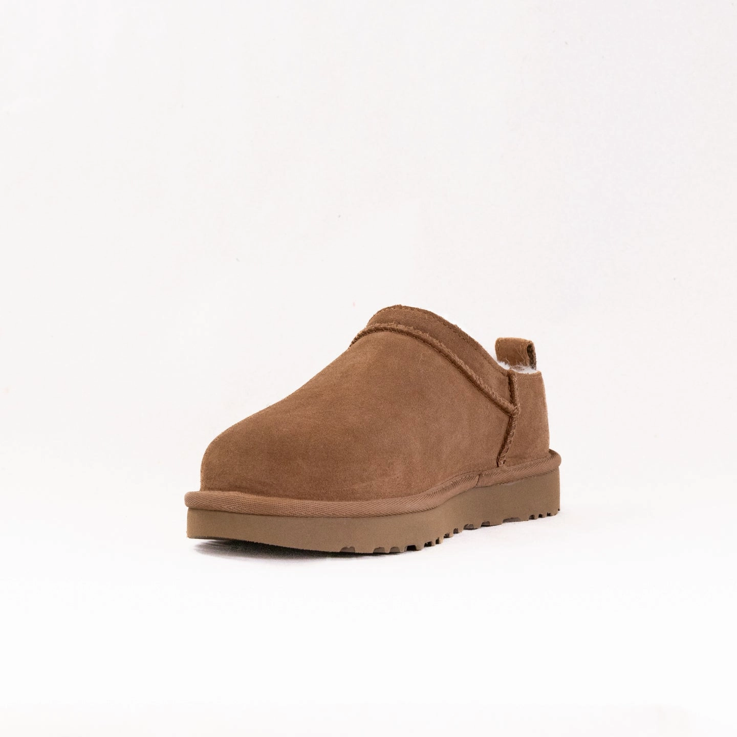 Mud Resistant Backcountry Camper UGG Classic Micro (Women's) - Chestnut