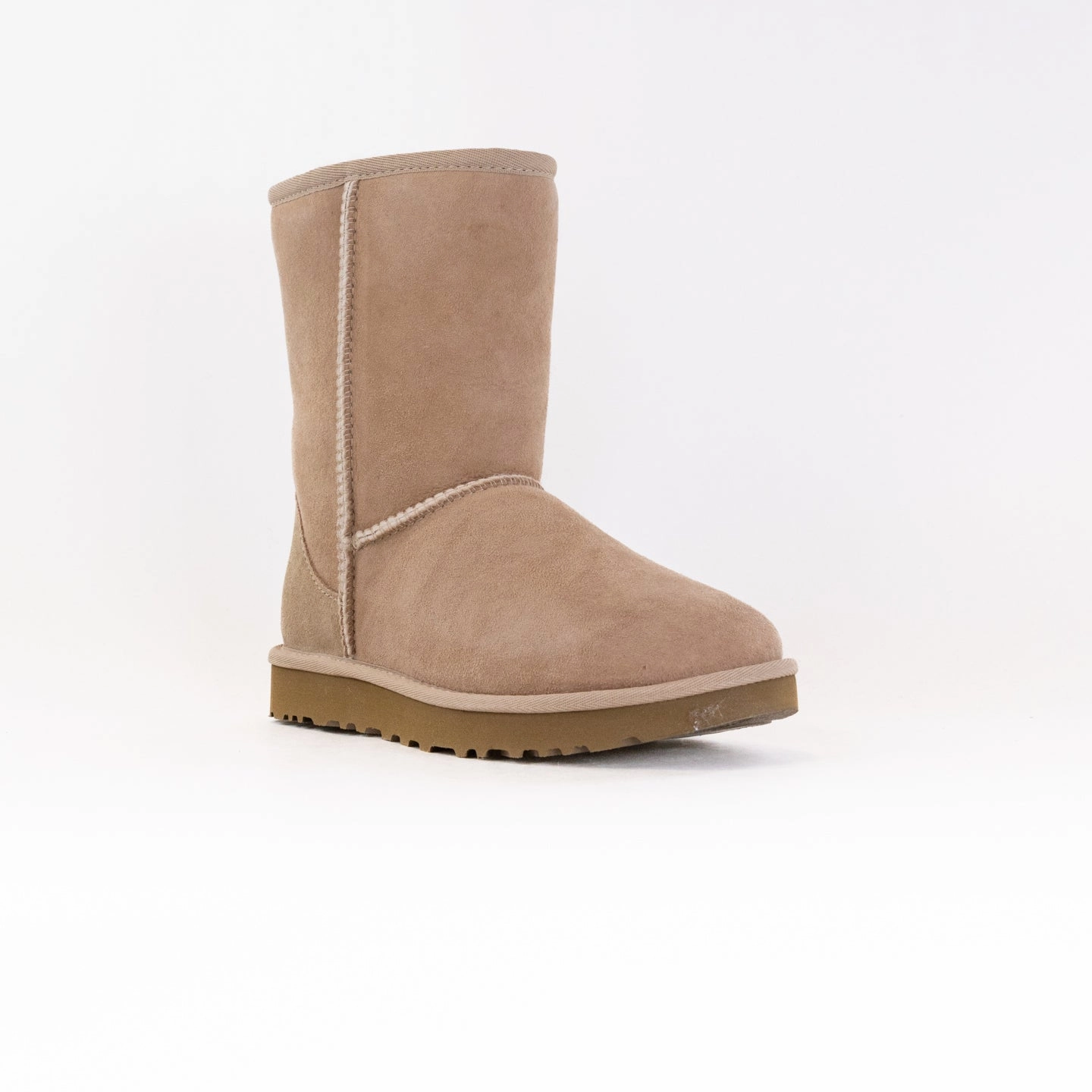 Abrasion Resistant Surface Ugg Classic Short II (Women's) - Sand