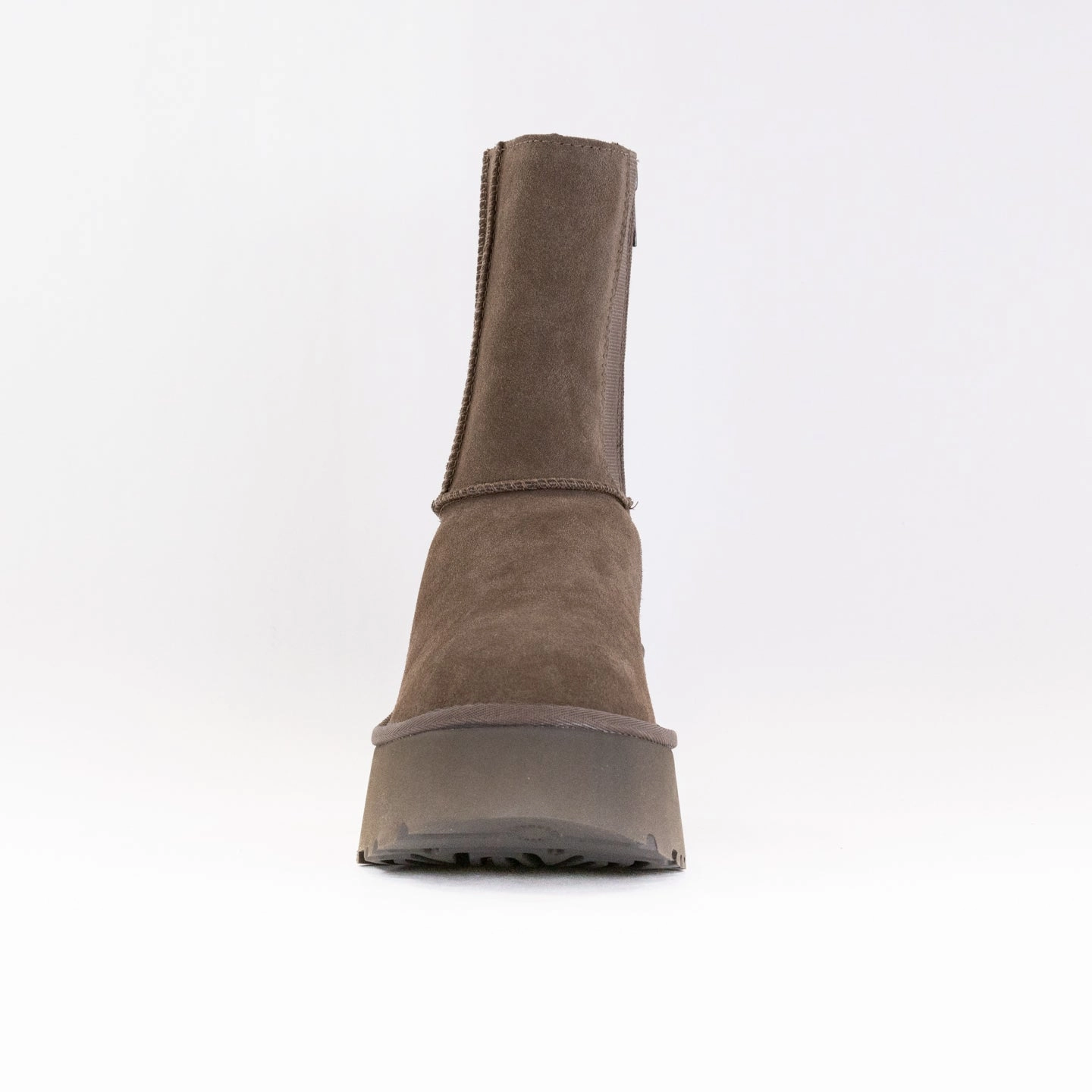 Low Profile All Day Wear Toe Protection Ugg Classic Twin Seam New Heights (Women's) - Hickory