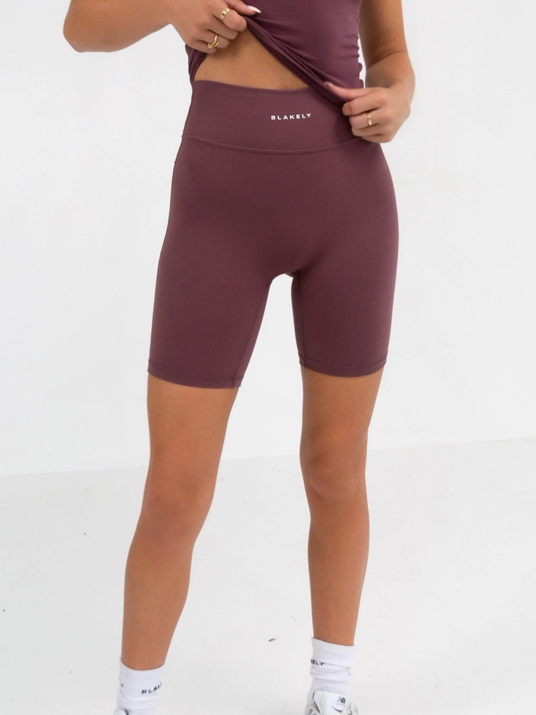 Sustainable Manufacturing High-waisted Ultimate Soft Lifestyle Shorts - Burgundy
