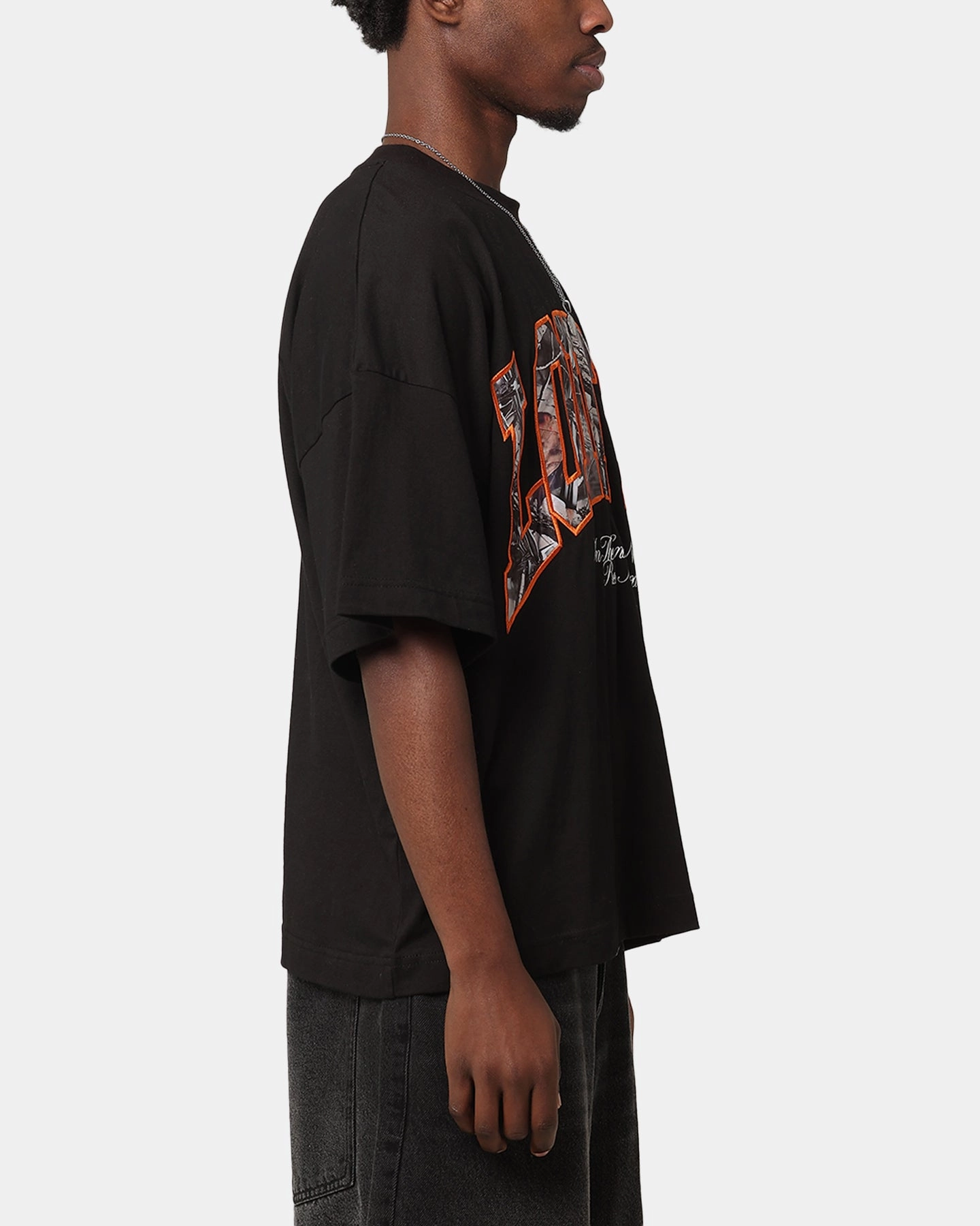 Loiter Hunter T-Shirt Black Ergonomic Shoulder Cut Long Sleeve Shirt