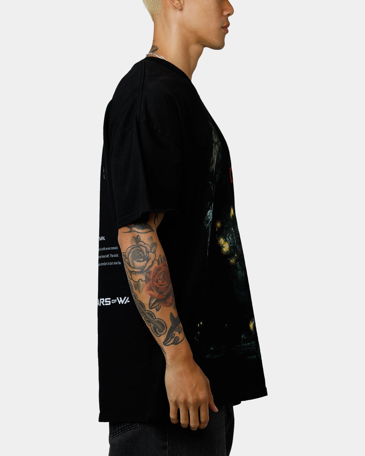 73 Studio X Gears Of War '06 Mad World T-Shirt Black Wrinkle Free Texture Professional Cut