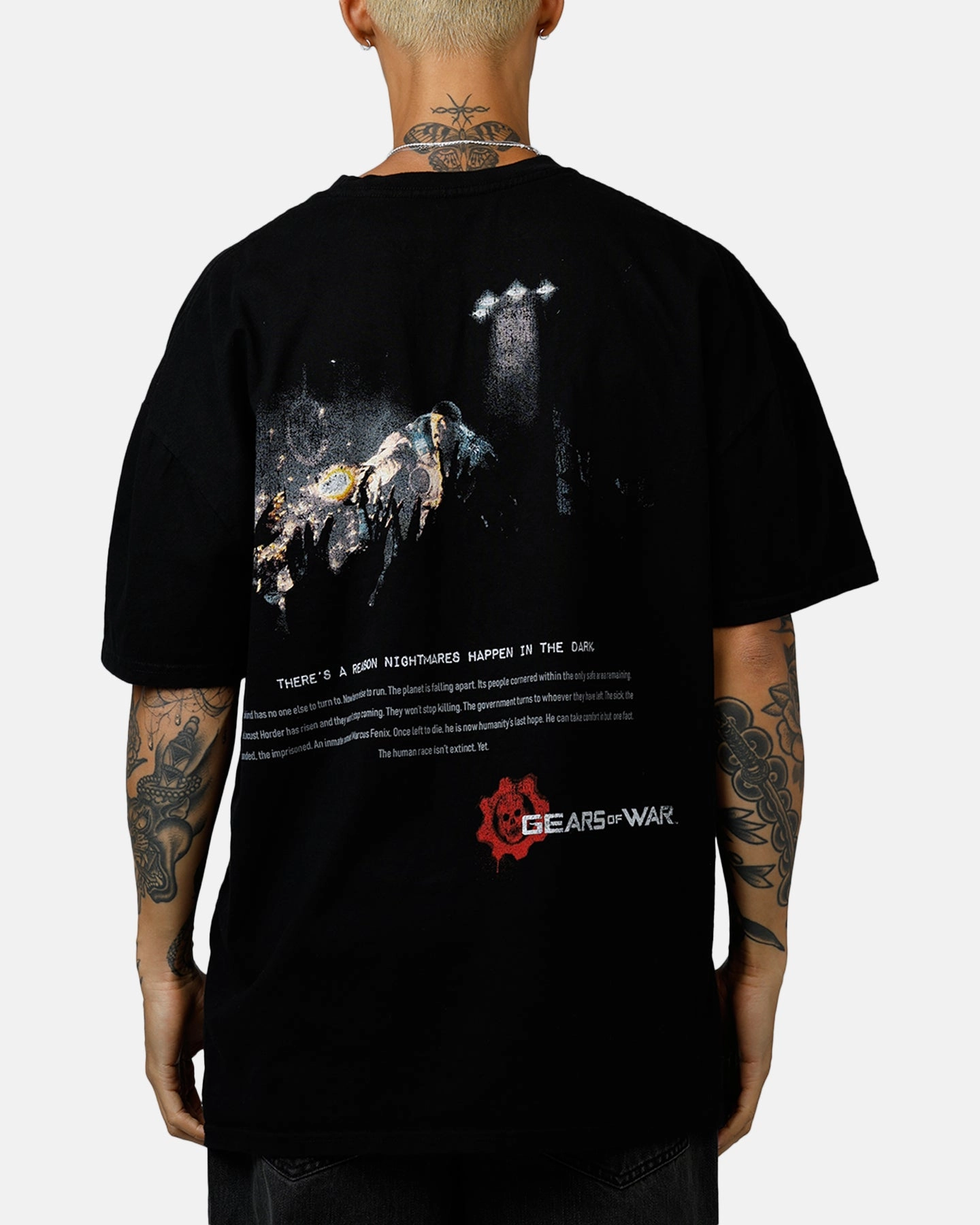 Resilient Fabric Blend 73 Studio X Gears Of War '06 Mad World T-Shirt Black
