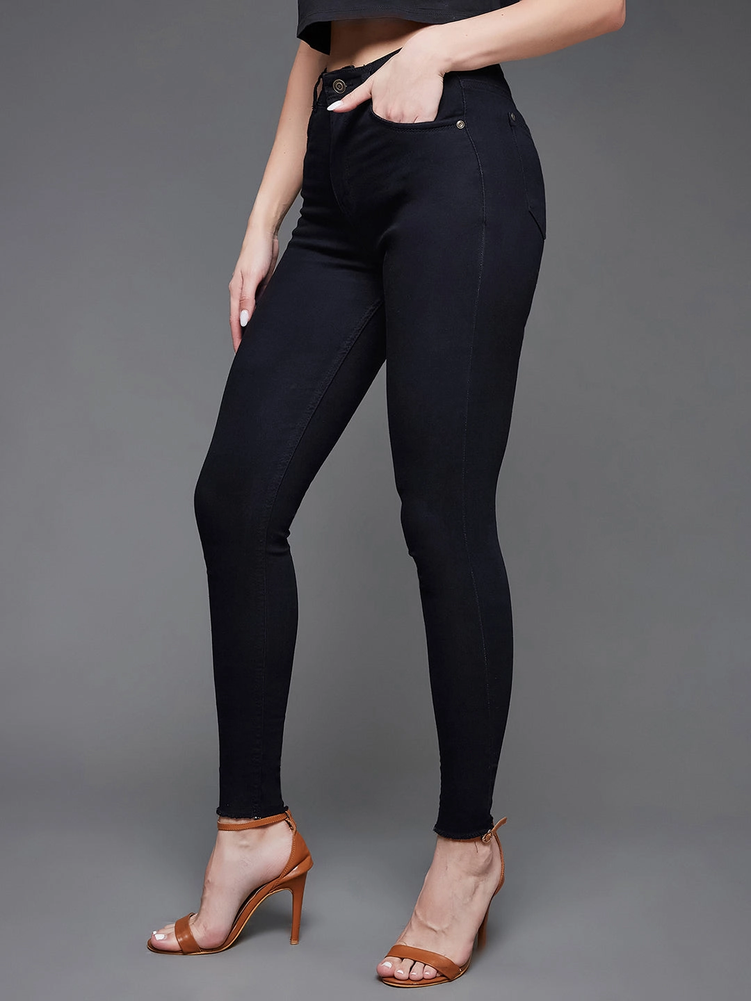 High Quality Classic Wear Earthy 24/7 Comfort Black Slim-Fit High-Rise Denim Jeans
