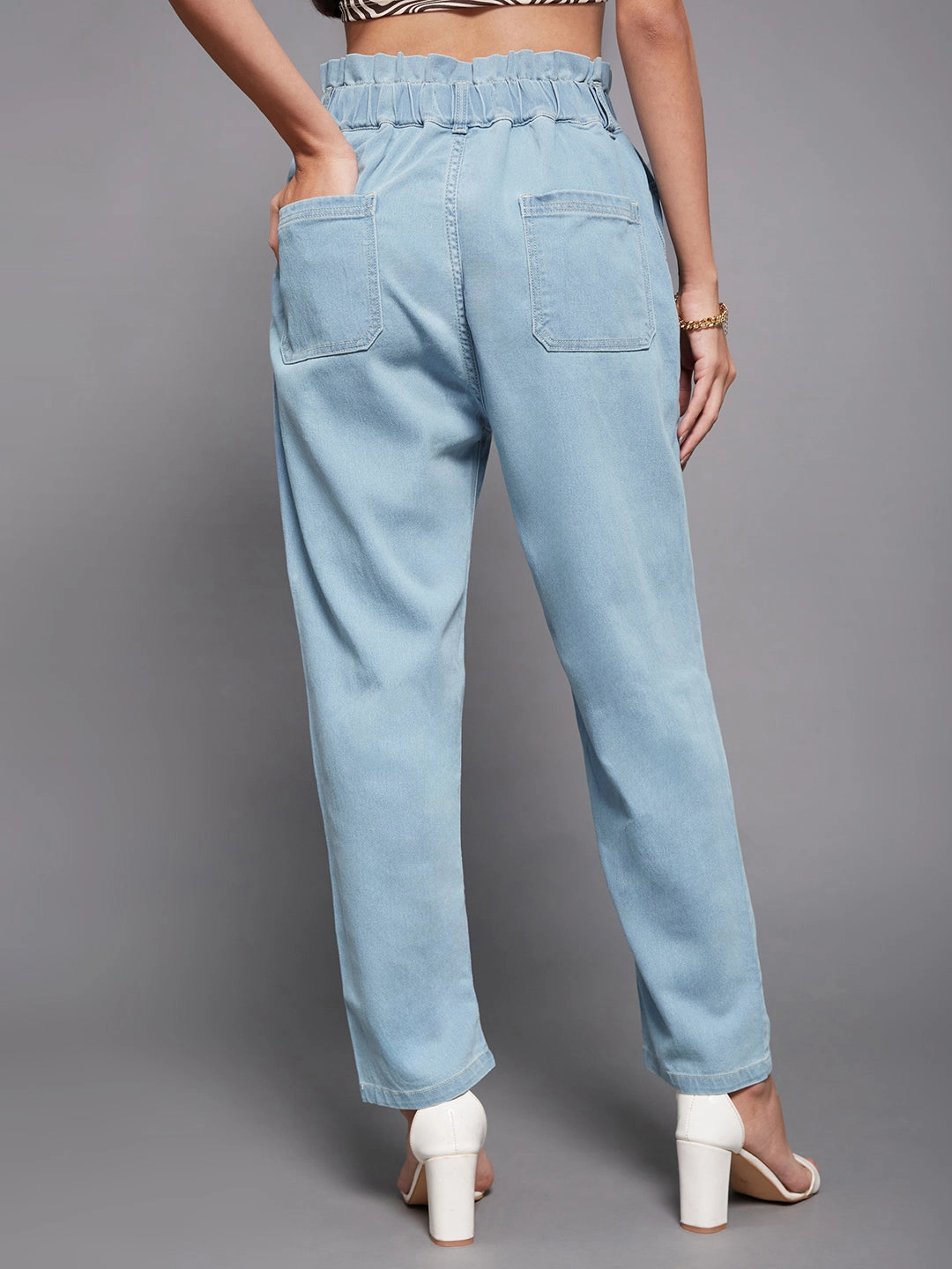 Simple Outfit Sanded Seam Comfort 24/7 Comfort Light Blue Mom's Jean High-Rise Mild Distress Stretchable Denim Jeans