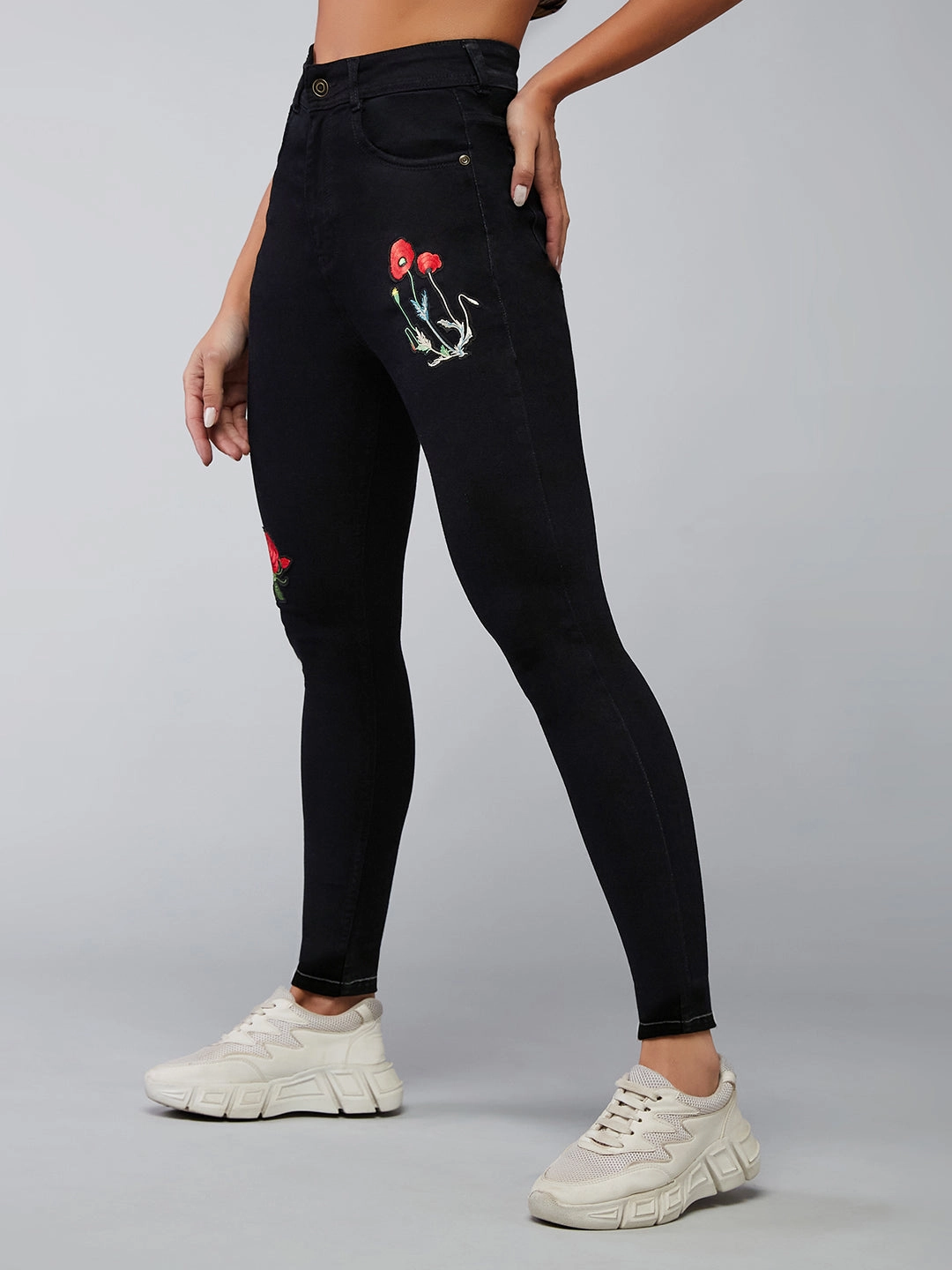 Flat Lock Stitching Durable Streetwear Fan Premium Women's Black Slim-Fit High-Rise Rose Applique Detailing Denim Jeans