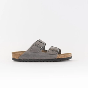 Birkenstock Arizona Soft Footbed (Women's) - Iron Oiled Leather Sleek Vacation Sandals