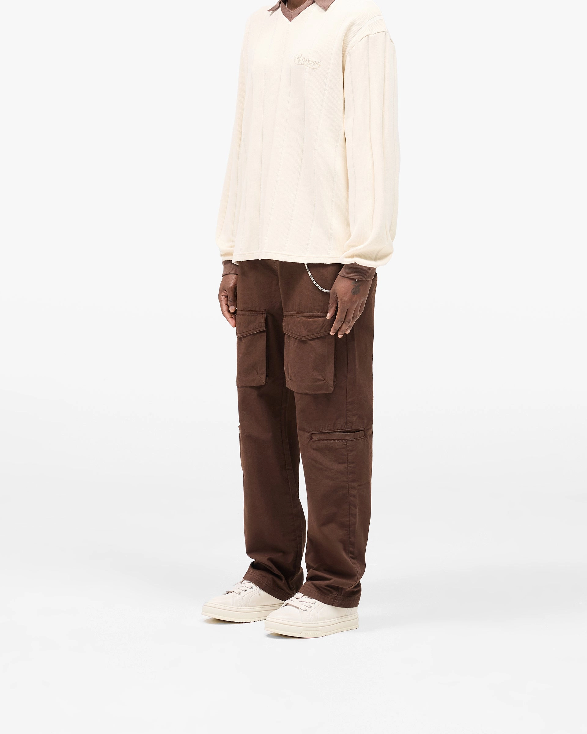 Front Pocket Cargo Pant - Tobacco Smooth zipper closure