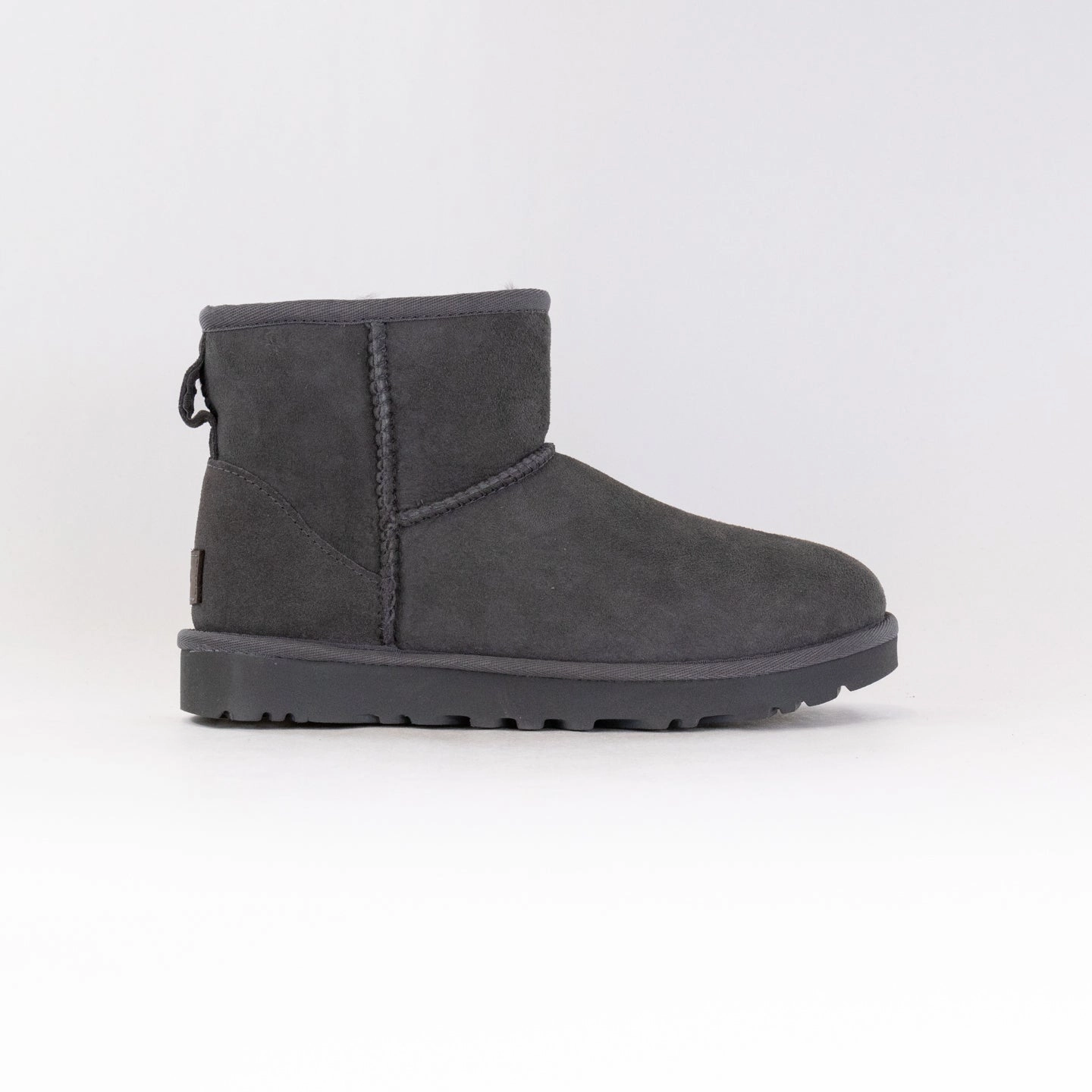 Protective Finish Winter Walker Cushioned Step Snowy Path UGG Classic Mini II (Women's) - Gray