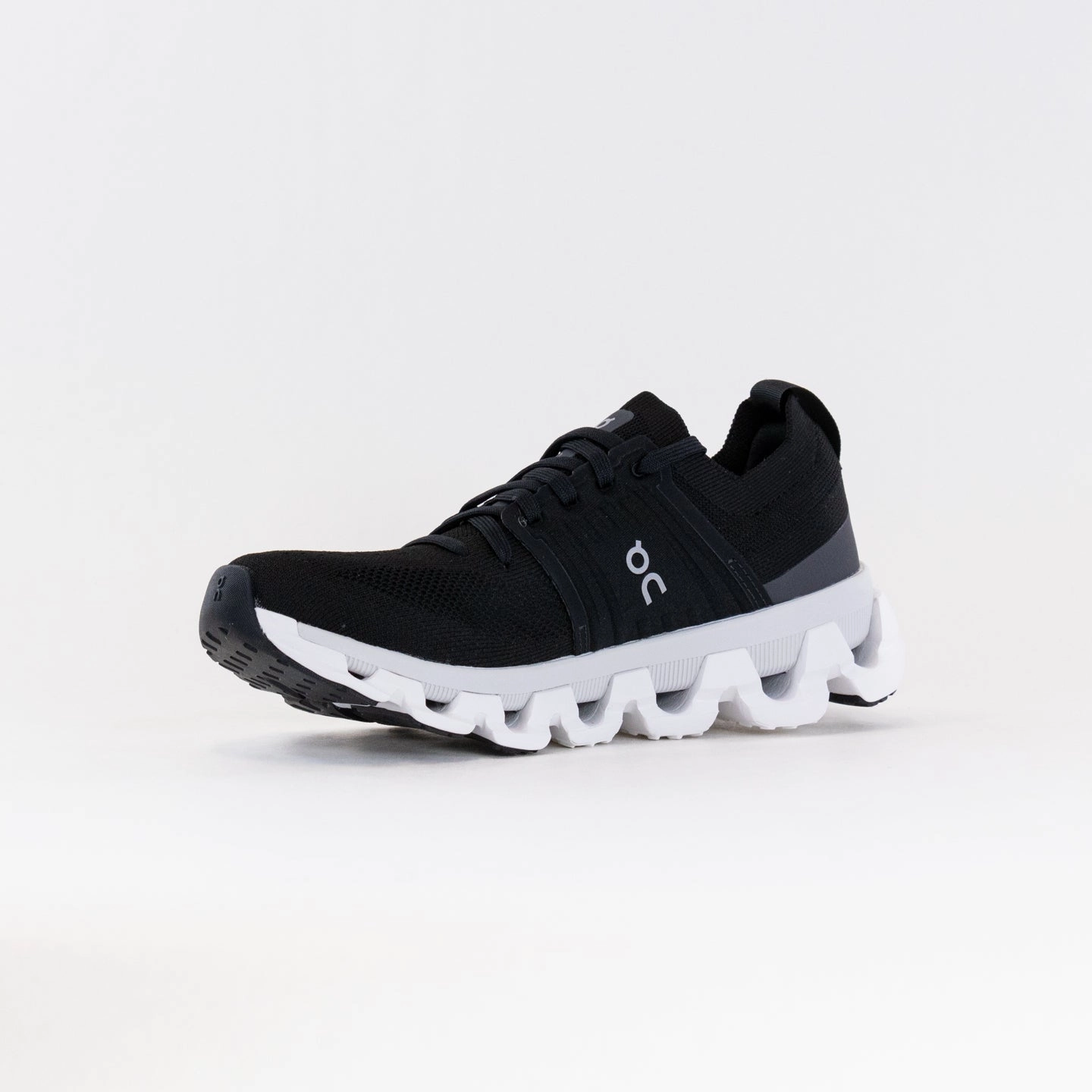 On Cloudswift 3 (Women's) - All Black hook - and - loop running option