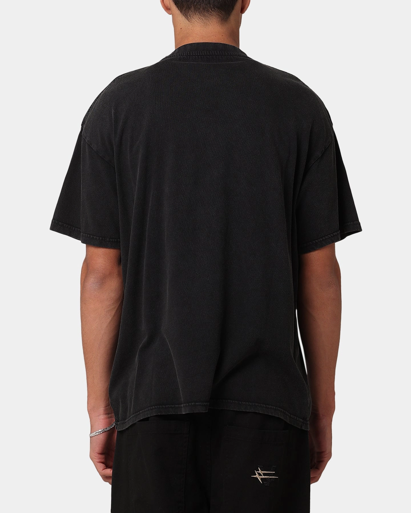 Moisture Management Fabric AntiPillingTreatment Goat Crew Alien Classic Vintage T-Shirt Black Acidwash