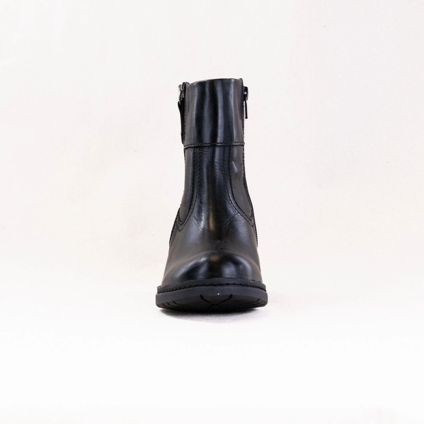 Wolky Fairview (Women's) - Black Comfy Wax Mid Cut