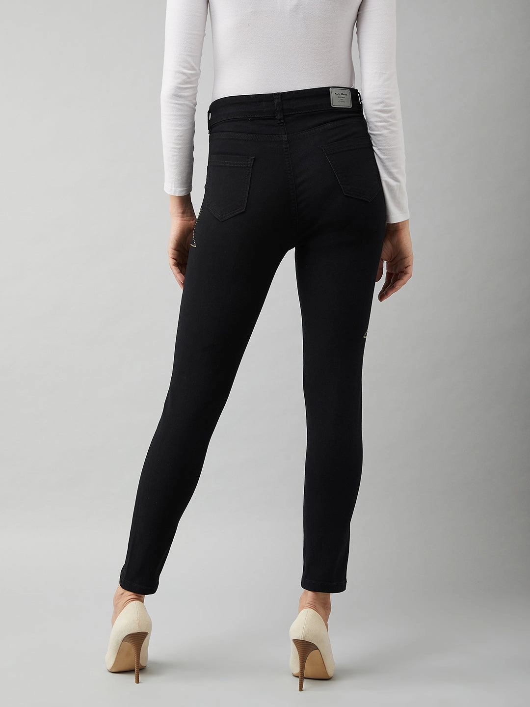 Women's Black Cotton Skinny-Fit Relaxed High-Rise Stretchable Denim Jeans Weekend Style Stretch Bold Look Responsible Denim Production