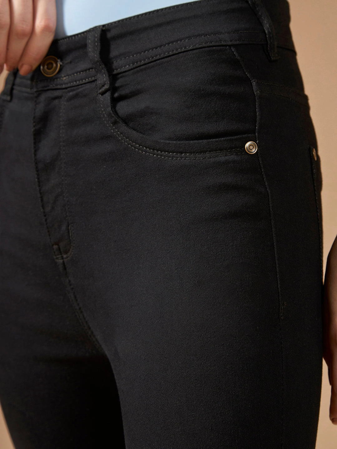 Weekend Warrior Creative Look Modern Contemporary Style Women's Black High-Rise Slim Fit Regular-Length Stretchable Denim Jeans