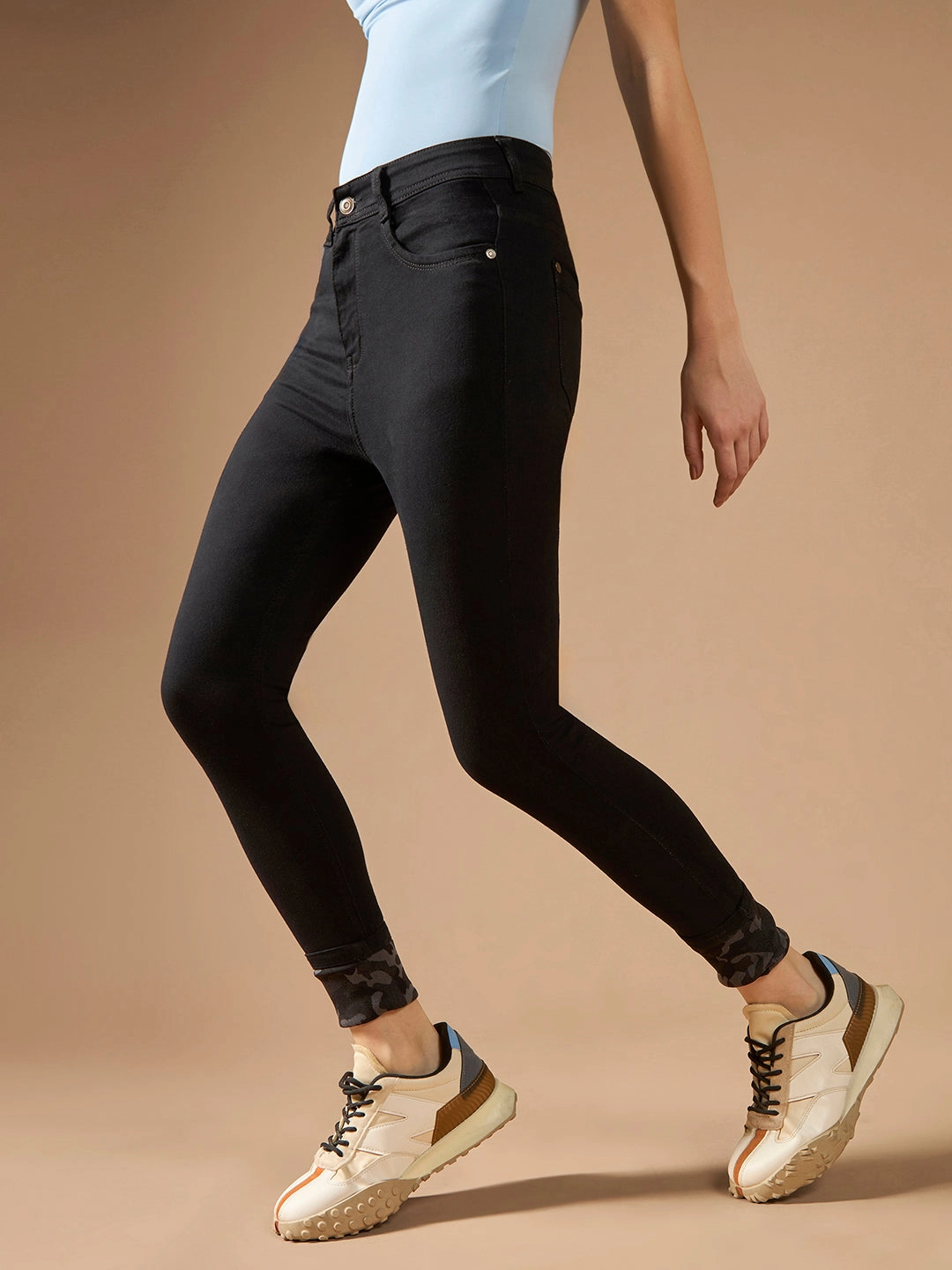 Pre Shrunk Fabric Women's Black High-Rise Slim Fit Regular-Length Stretchable Denim Jeans