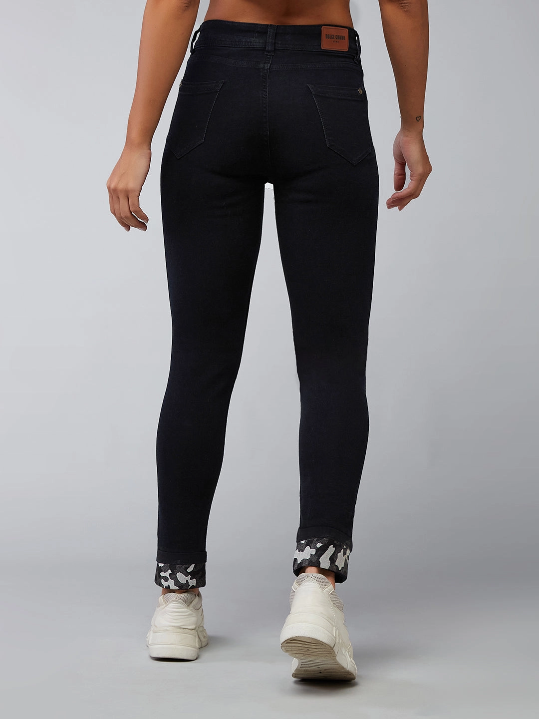 Women's Black High-Rise Slim-Fit Stretchable Denim Jeans Versatile Look Breathable fabric