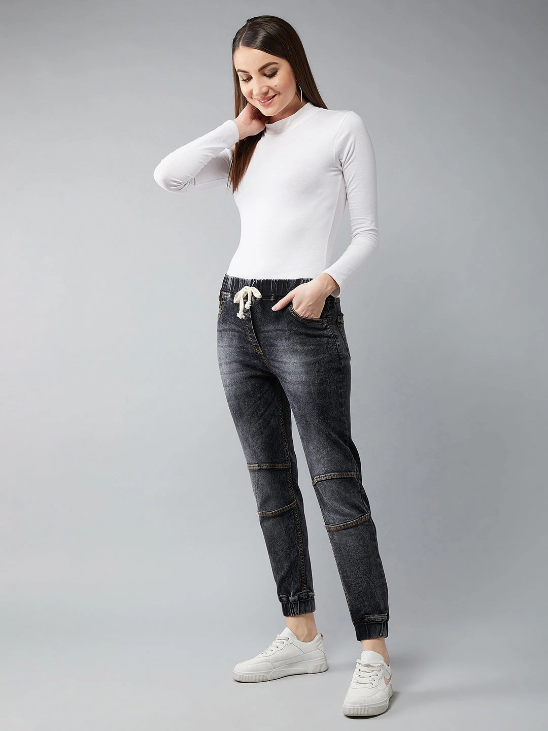 Abrasion Resistant Material Women's Black Relaxed Fit Mid Rise Regular Length Stretchable Denim Joggers