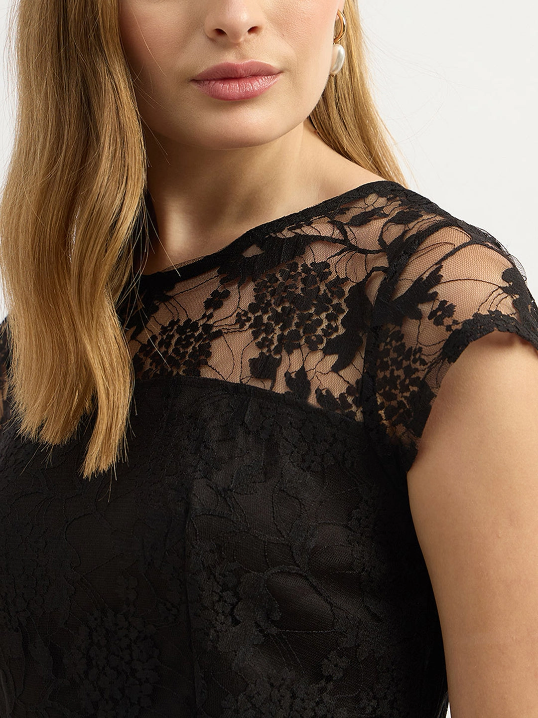 Sleek Vibe Art-Gallery Women's Black Round Neck Cap Sleeves Low Back Lace Skater Dress