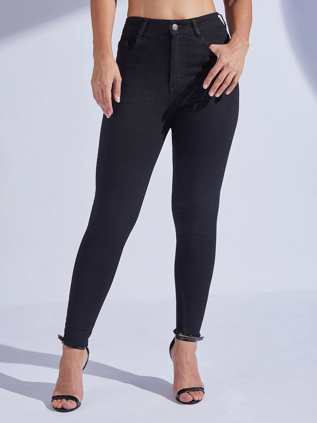 Women's Black Skinny Fringed Detailing High-Rise Solid Cropped Stretchable Denim Jeans Softened Seams