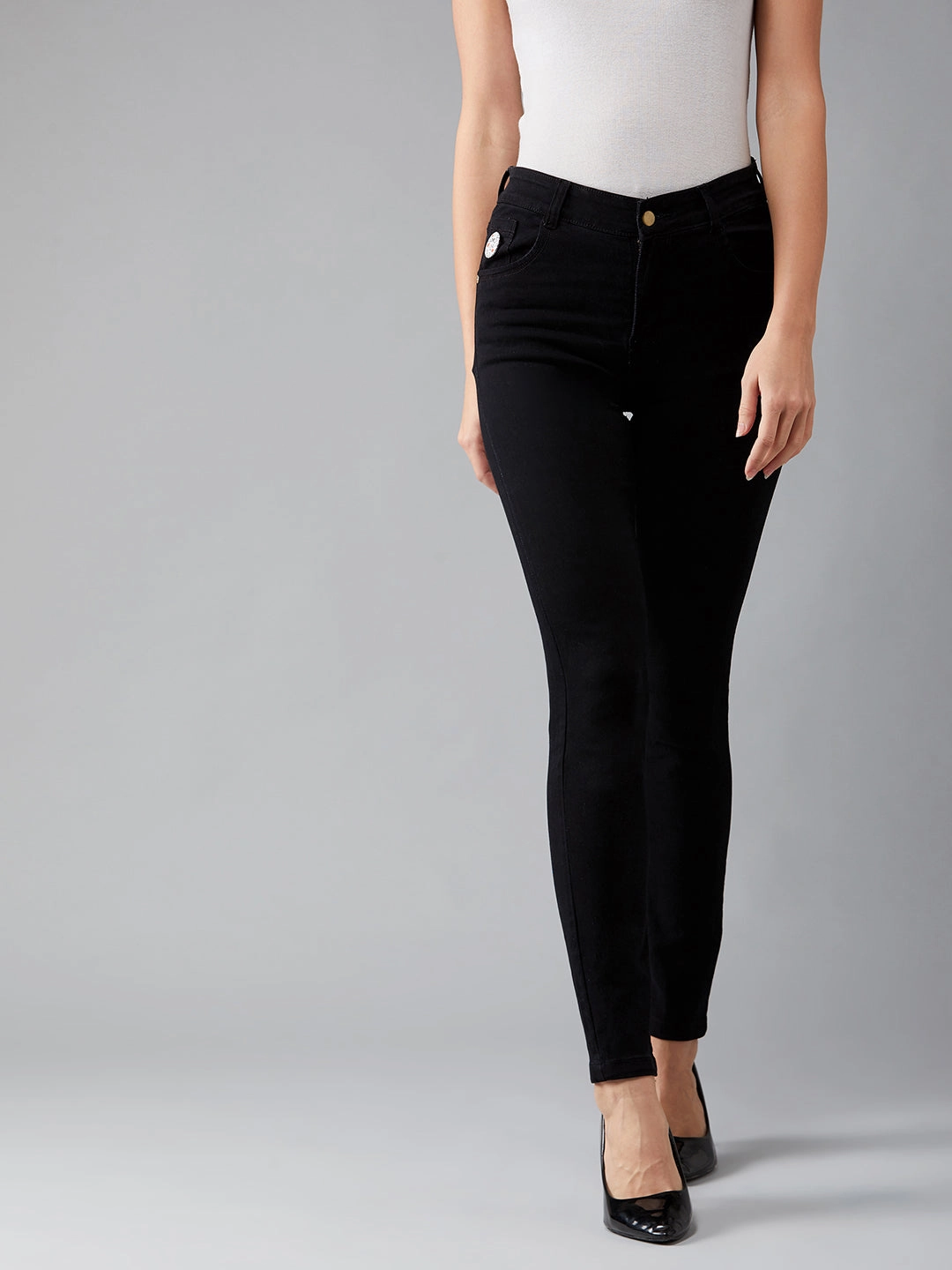 Versatile Weekend Style Women's Black Slim-Fit Embellished High-Rise Stretchable Denim Jeans