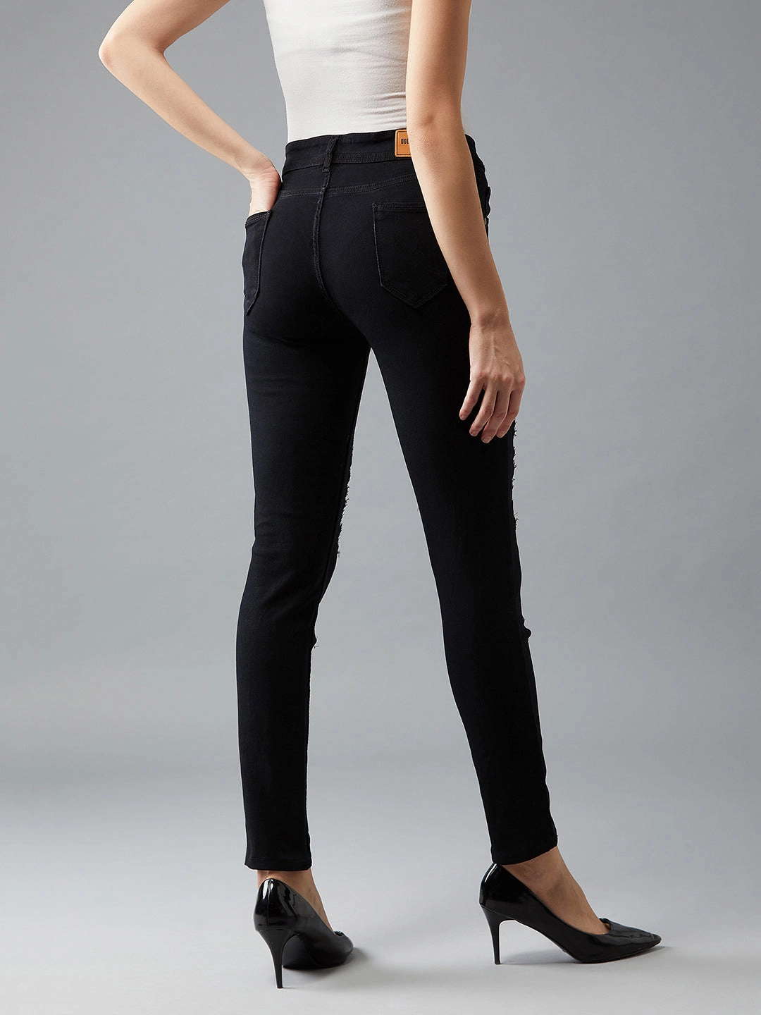 Street Fashion Casual Winter Warmth Women's Black Slim-Fit High-Rise Mild Distressed Ripped Net Detailing Stretchable Denim Jeans