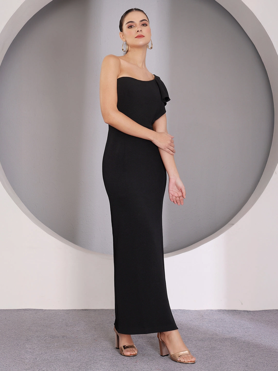 Japan Line Women's Black Solid One Shoulder Sleeveless Ruffled Maxi Dress