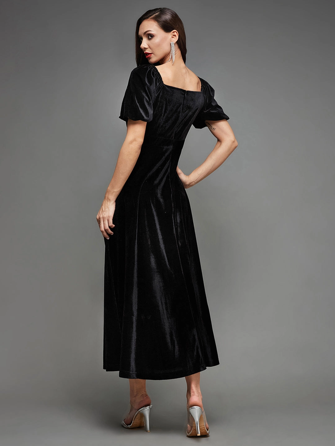 Women's Black Sweetheart Neck Half Sleeve Solid Fit & Flare Midi Velvet Dress Layer Safe