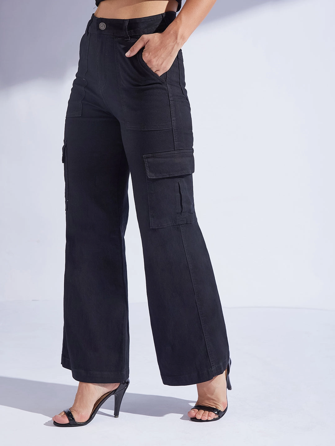 Classic Fit Sandblasted Details Women's Black Wide-Leg High-Rise Clean-Look Regular-Length Stretchable Denim Cargo Jeans