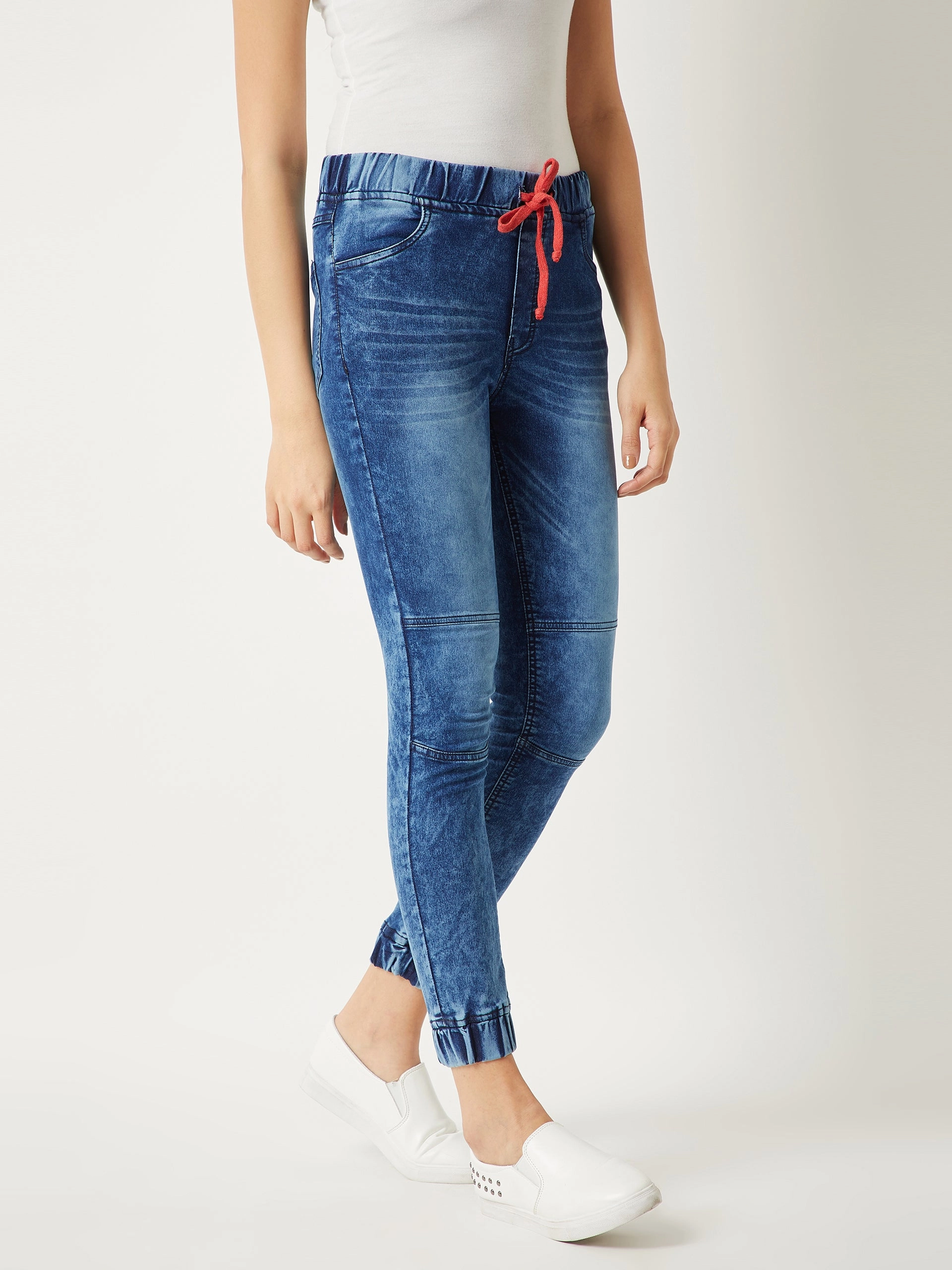 Women's Blue Relaxed Fit Mid Rise Ice Wash Regular Length Stretchable Denim Joggers Anti Pilling Textile