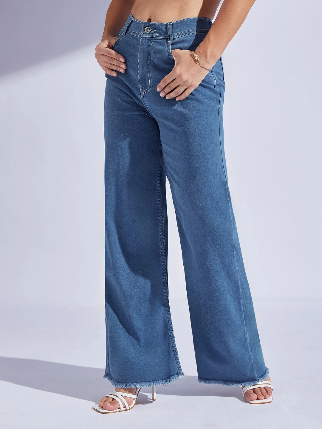 Daily Wear Nature Lover Sandblasted Details Women's Blue Wide-Leg High-Rise Stretchable Denim Jeans
