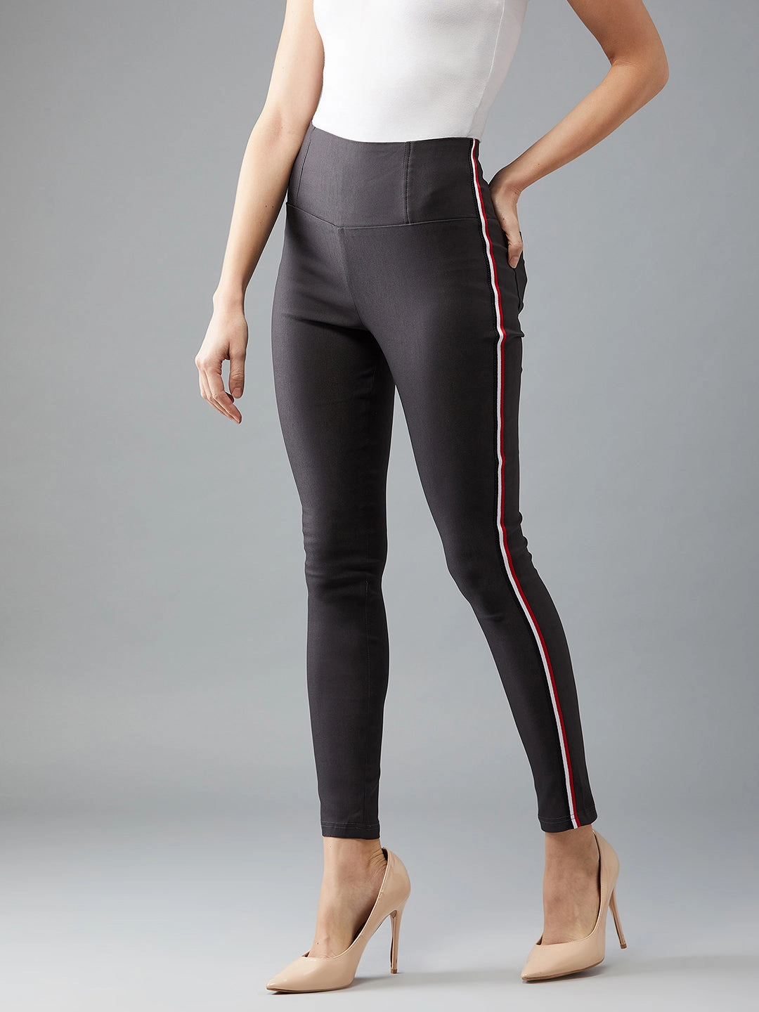 Women's Dark Grey Solid Knitted Twill Tape Detailing High-Waist Regular Length Patch Pocket Treggings SlimFit Tapered leg