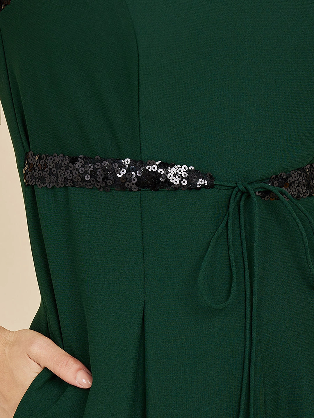 Women's Green Solid Relaxed Fit Sleeveless Round Neck Ankle-Length Straight Jumpsuit Cozy and Comfortable