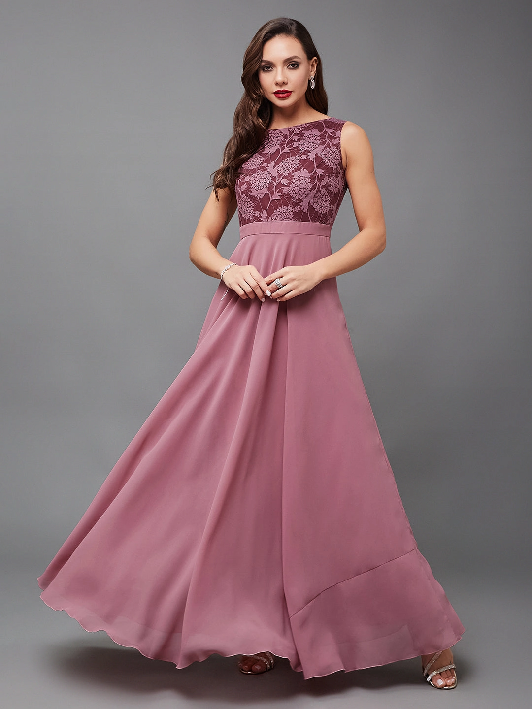 Chill Wear Sleek and Flattering Women's Lavender Round neck Sleeveless Solid Lace Overlaid Maxi Dress