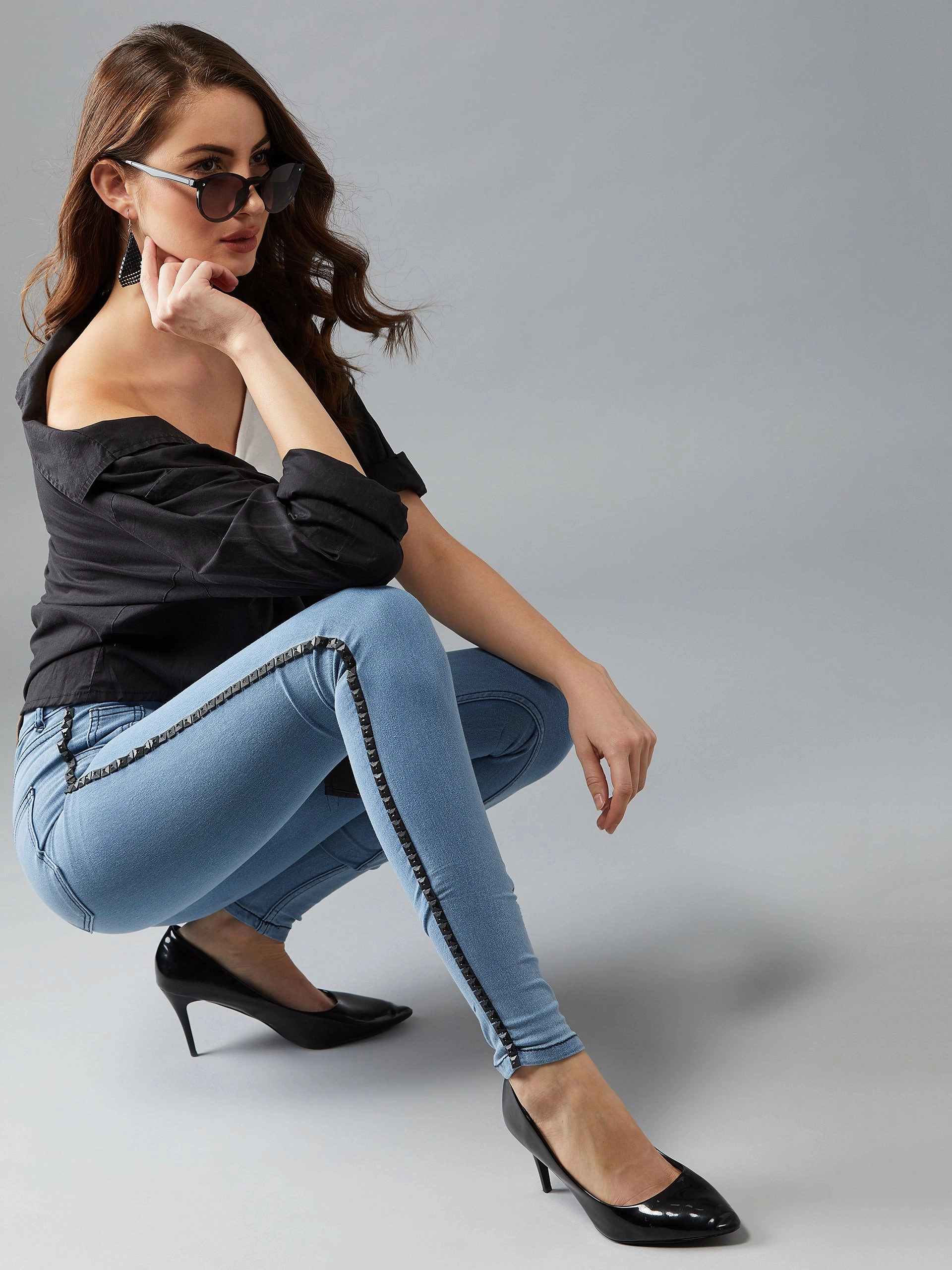 Women's Light Blue Skinny Mid-Rise Metal Tape Detailing Stretchable Denim Jeans Weekend Warrior Smooth