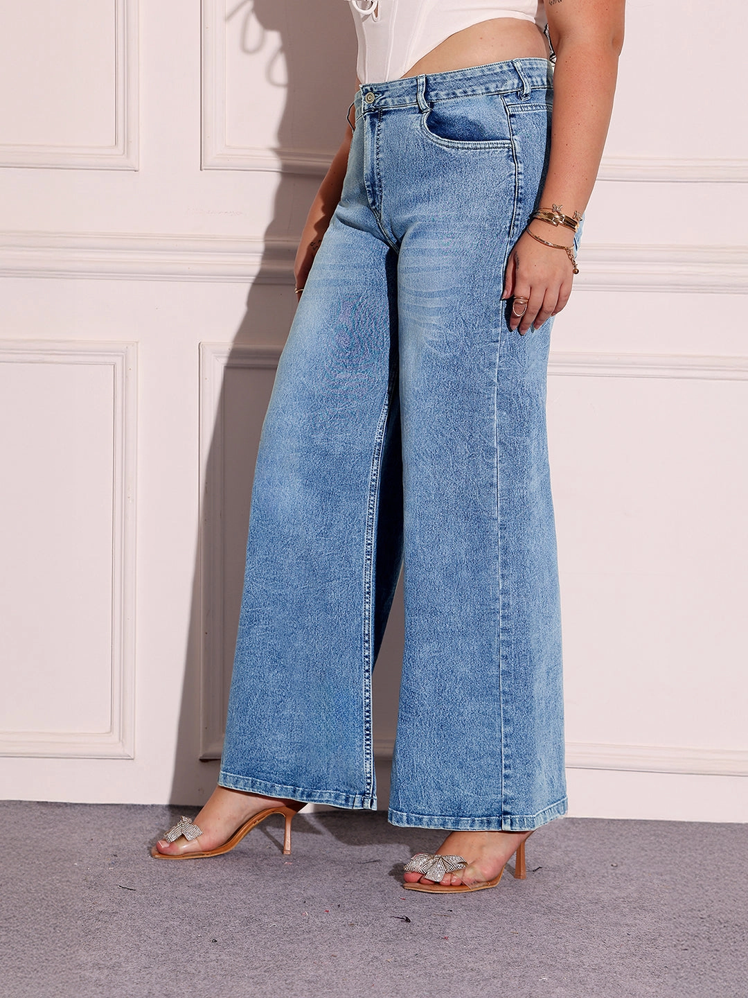 Outfit Ease Stylish Waistband Women's Light Blue Wide-Leg High-Rise Stretchable Denim Jeans