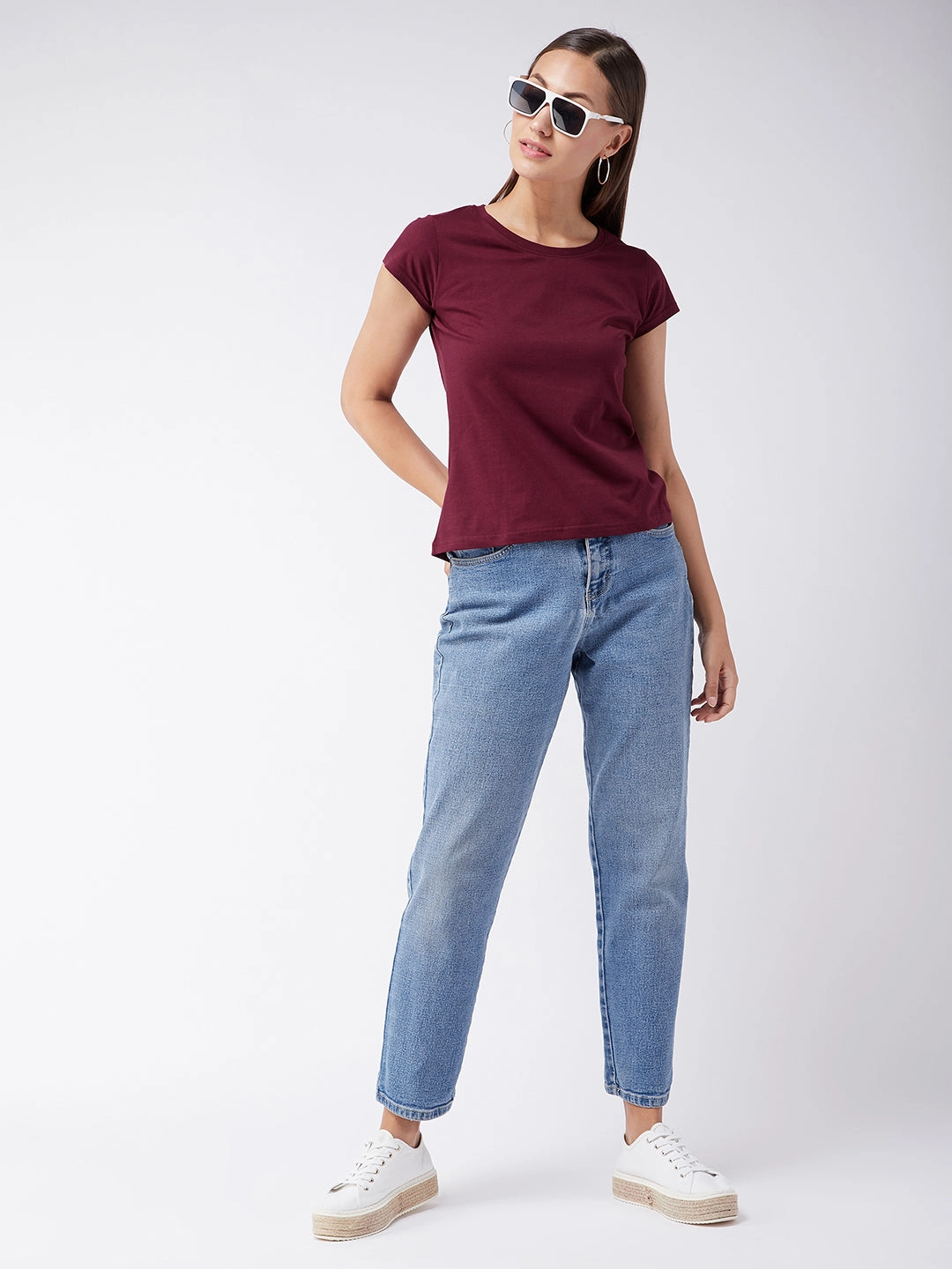 Women's Maroon Round Neck Short Sleeves Solid Basic Top Contrast Topstitching Detail