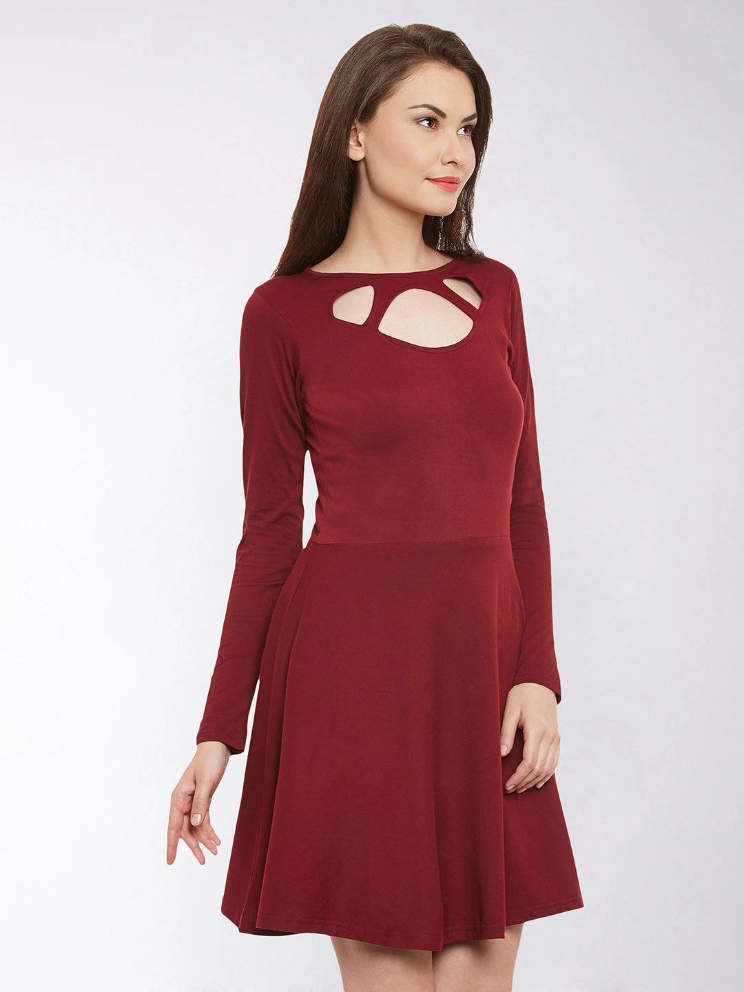 Simple Flow Pleated-Skirt Women's Maroon Solid Full Sleeve Round Neck Mini Skater Dresses
