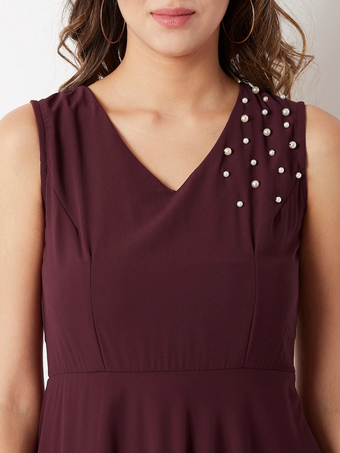 Comfortable Fashion Women's Maroon V-Neck Sleeveless Solid Pearl Detailing Knee-Long High-low Skater Dress