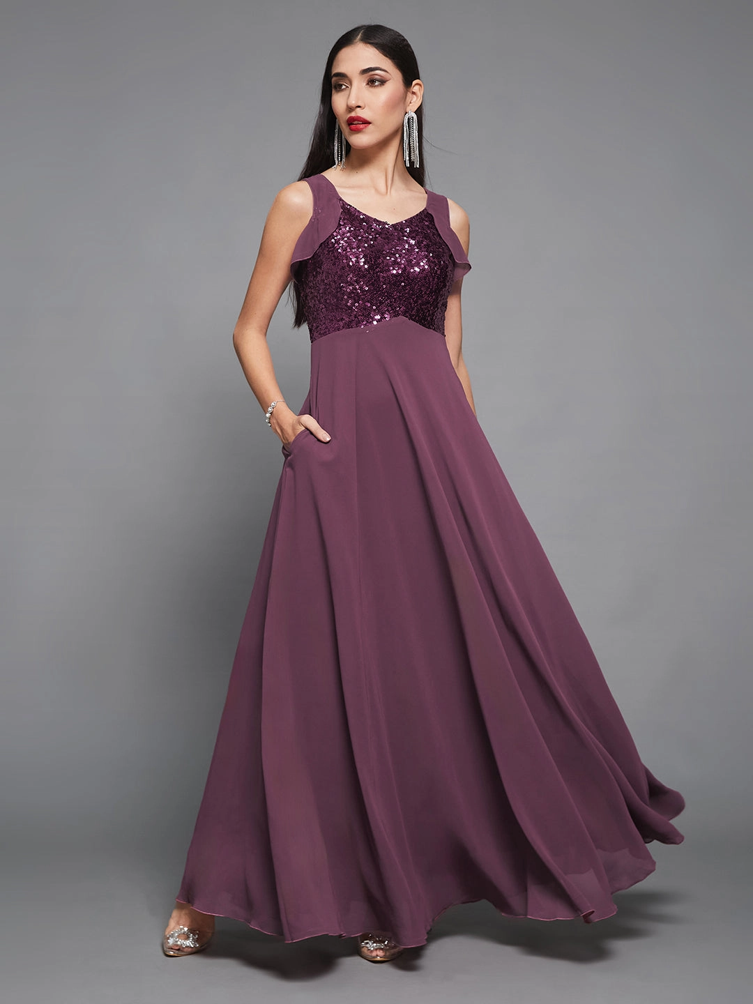 Chic beachwear dress Calm Movement Women's Mauve Sweet-Heart Neck Sleeveless Embellished Fit & Flare Maxi Dress