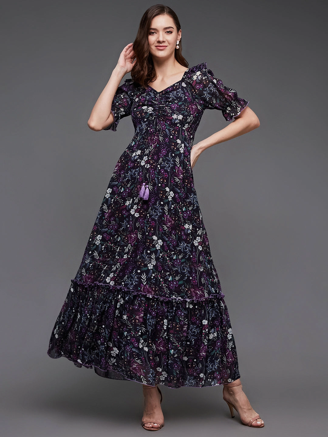 Bold-Color Fall Silhouette Women's Multicolored-Base-Black Sweetheart-Neck Puffed Sleeve Floral Ruching Georgette Maxi Dress